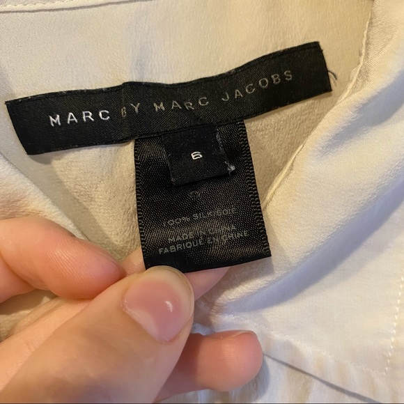 Marc by Marc Jacobs 100% Silk button up - Picture 8 of 9